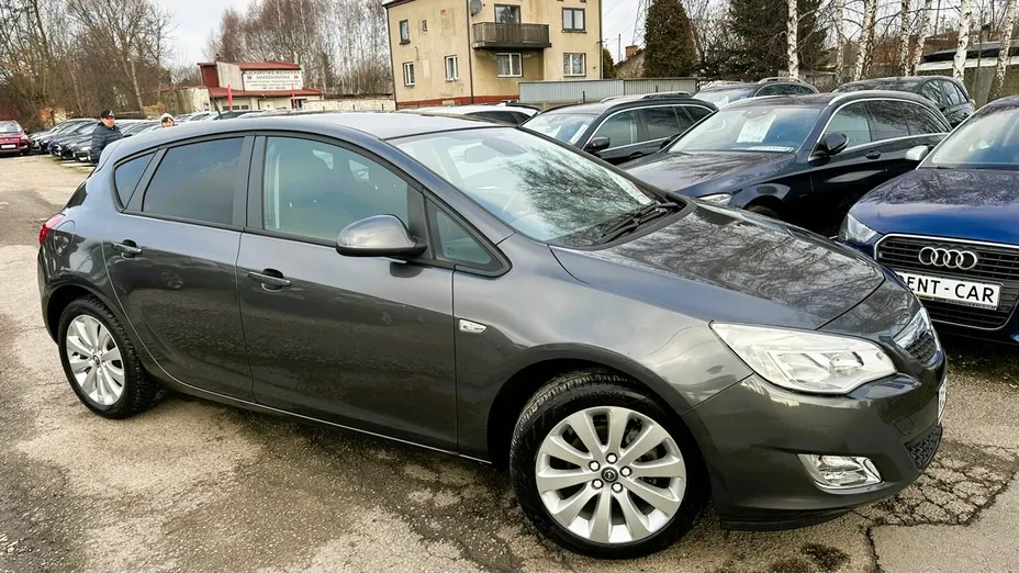 OPEL Astra -
