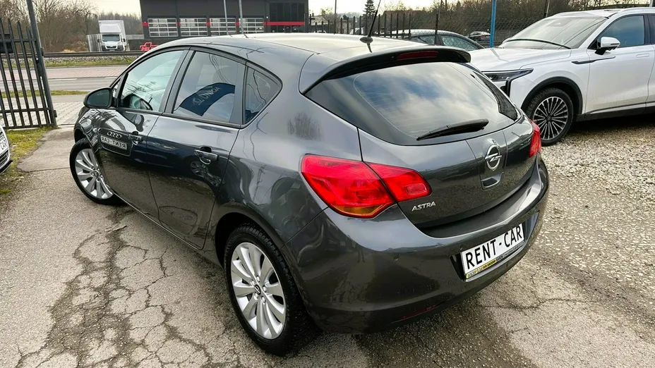 OPEL Astra -