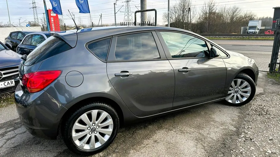 OPEL Astra -