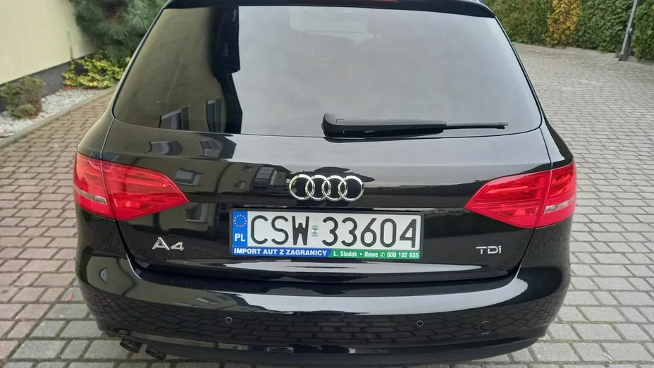 AUDI A4 -