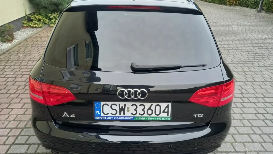 AUDI A4 -
