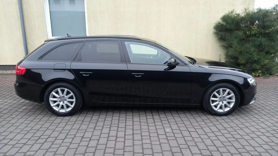 AUDI A4 -
