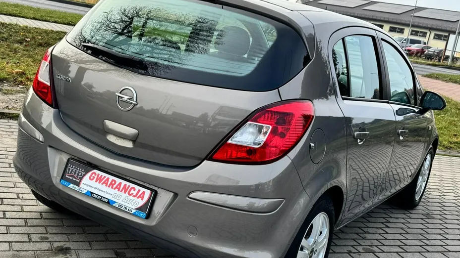 OPEL Corsa -