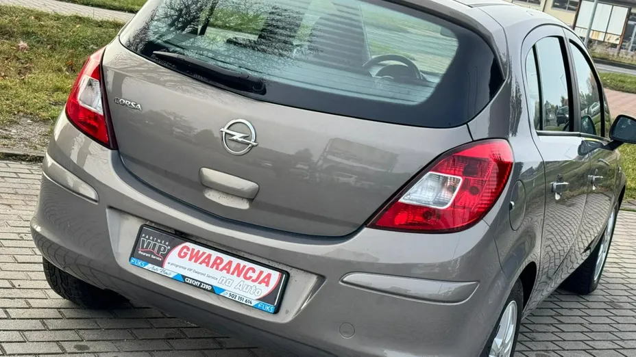 OPEL Corsa -