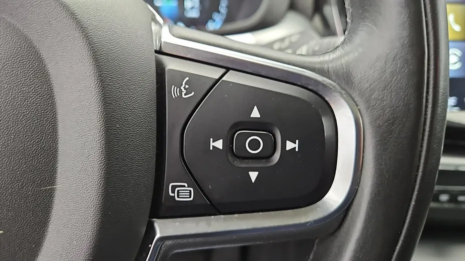 VOLVO XC60 -