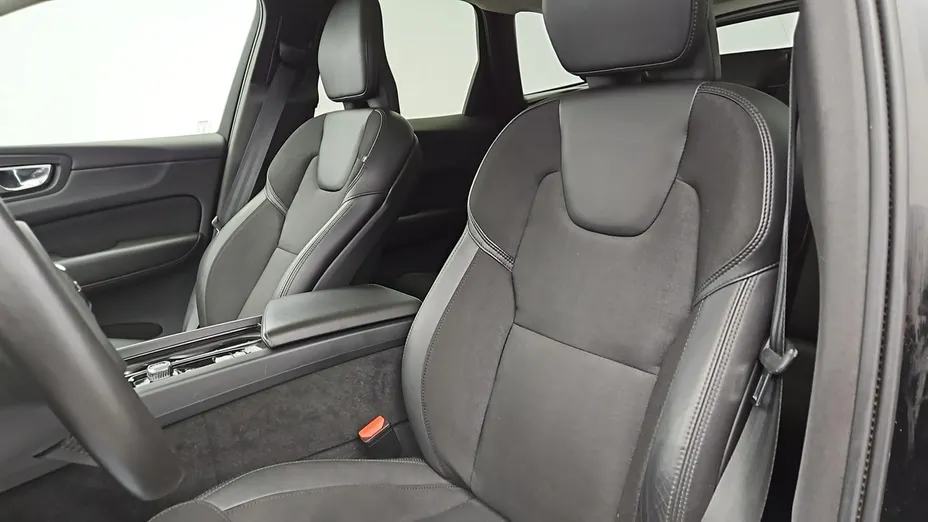 VOLVO XC60 -