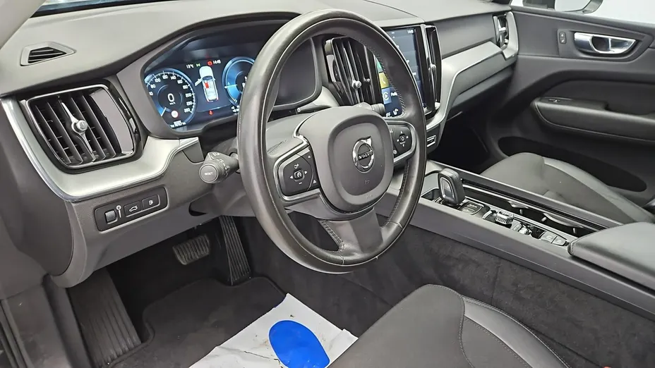VOLVO XC60 -