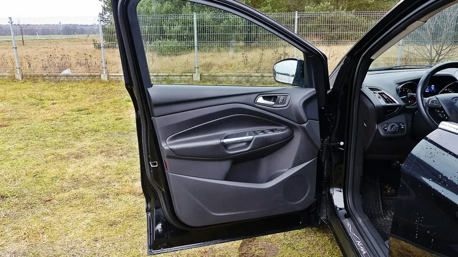 FORD Kuga -
