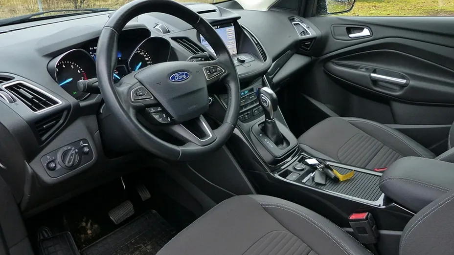 FORD Kuga -