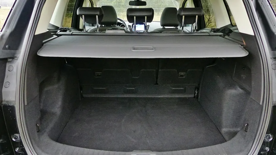 FORD Kuga -