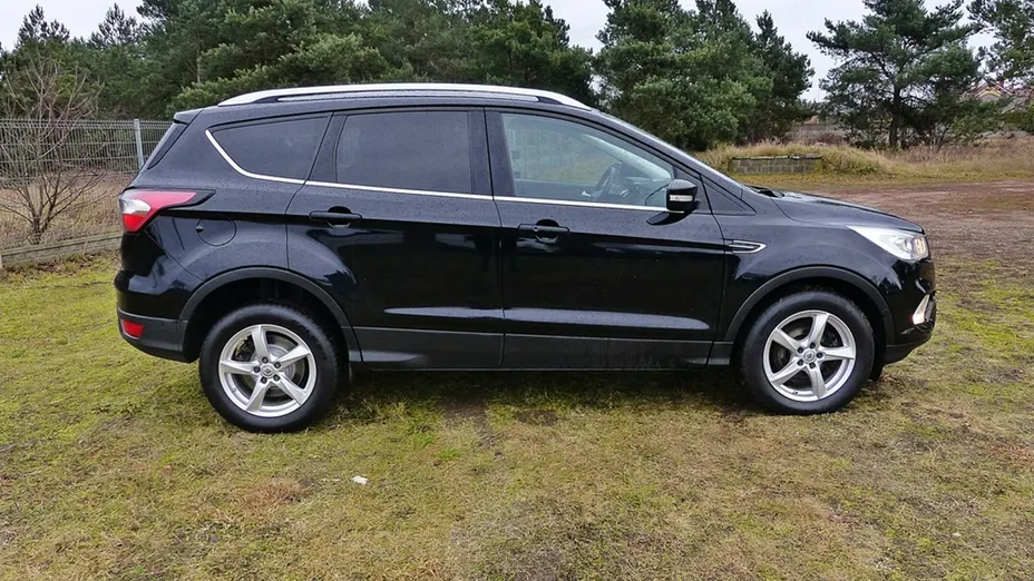 FORD Kuga -