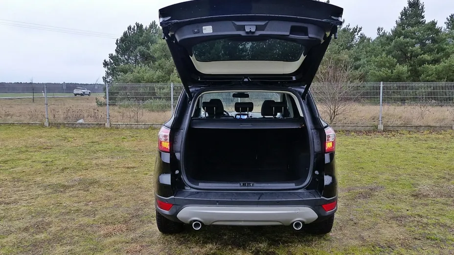 FORD Kuga -