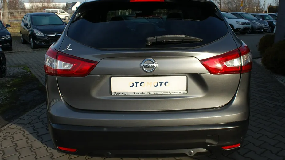 NISSAN Qashqai -