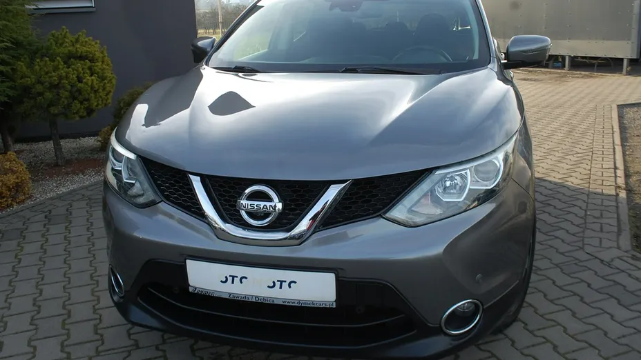 NISSAN Qashqai -