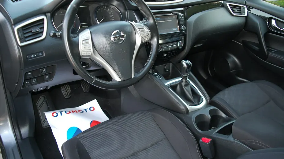 NISSAN Qashqai -