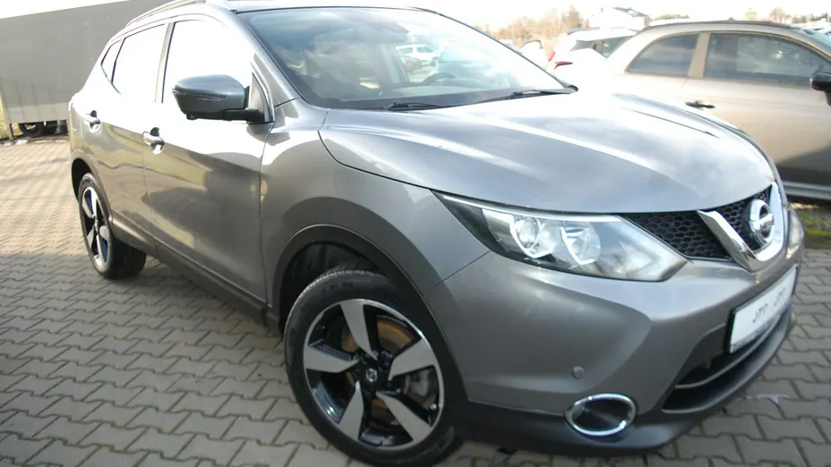 NISSAN Qashqai -