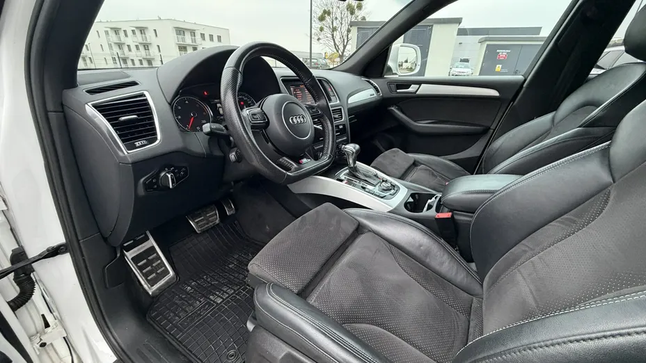 AUDI Q5 -