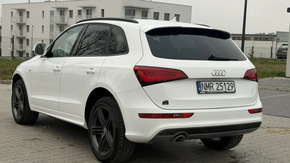 AUDI Q5 -