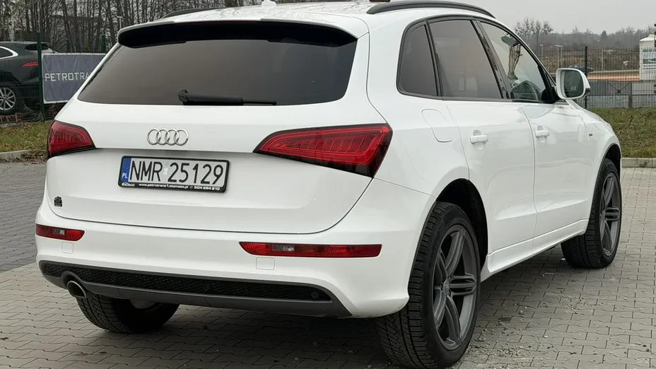 AUDI Q5 -