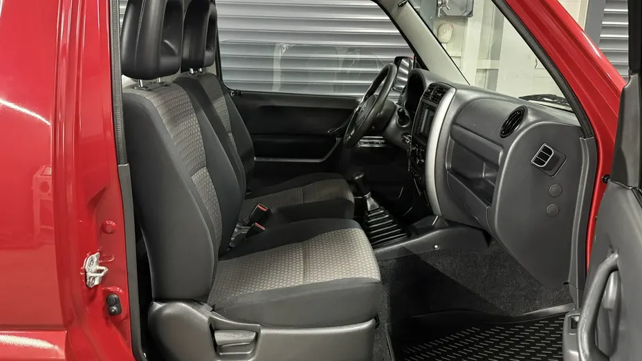 SUZUKI Jimny -