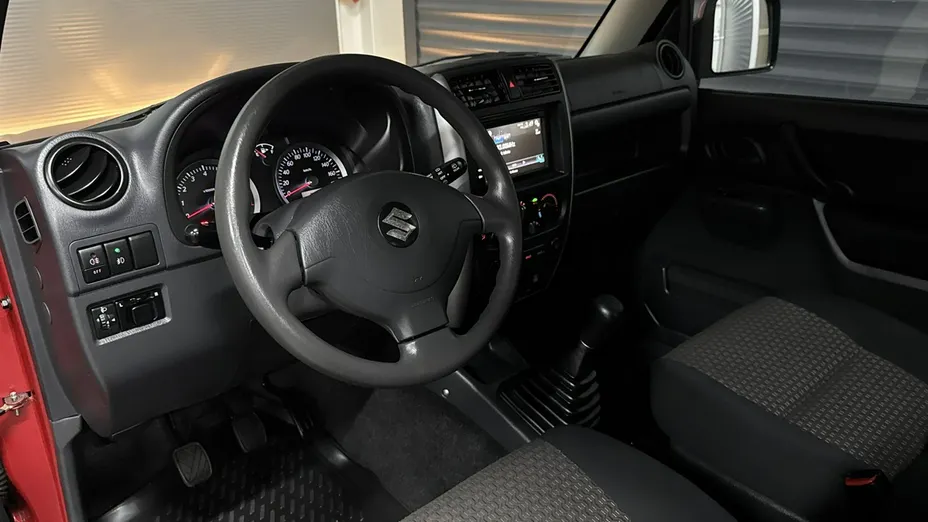 SUZUKI Jimny -