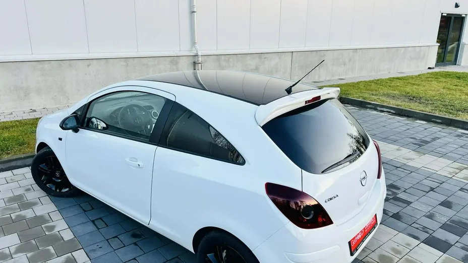 OPEL Corsa -