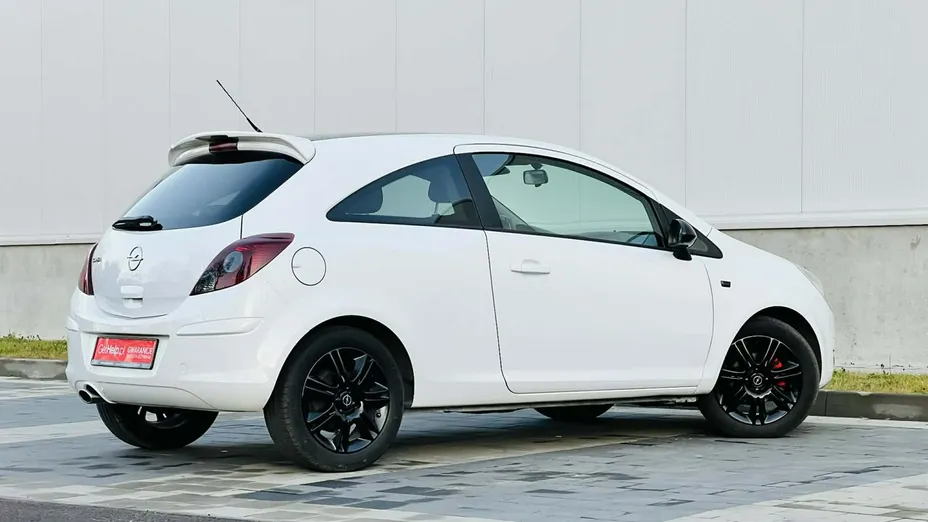 OPEL Corsa -