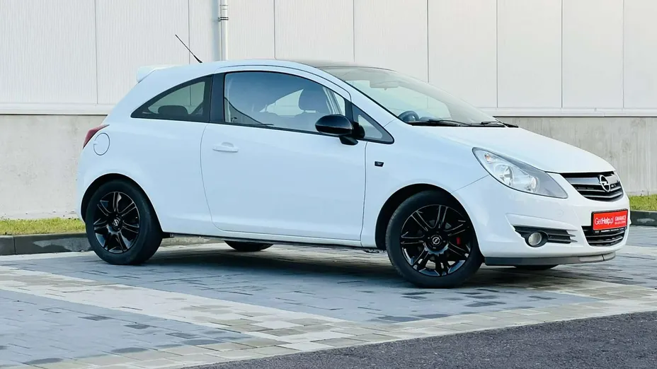 OPEL Corsa -
