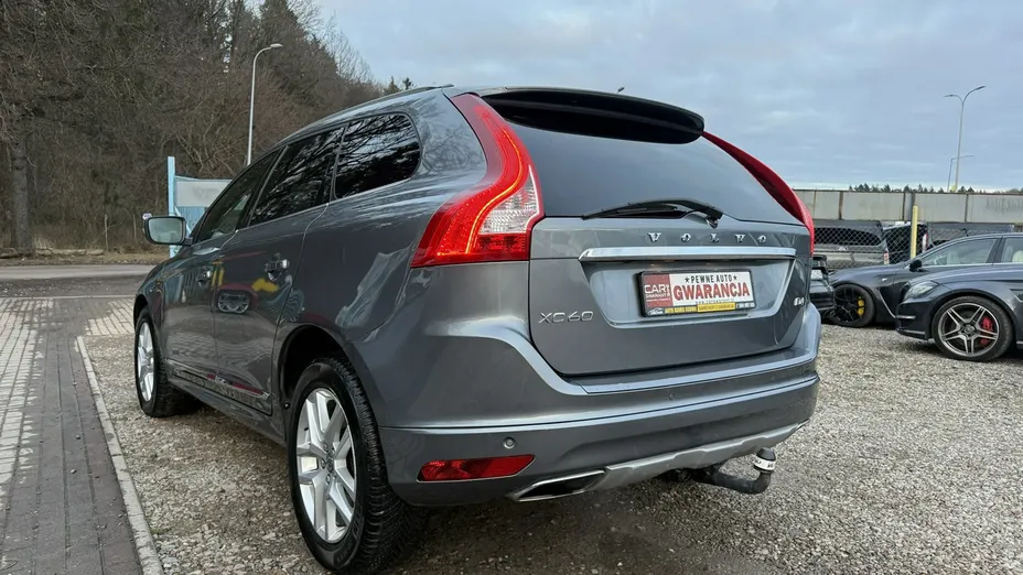 VOLVO XC60 -