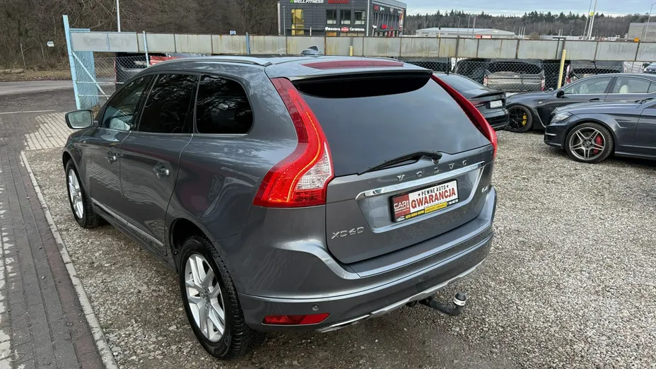 VOLVO XC60 -