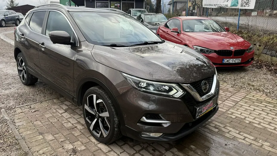 NISSAN Qashqai -
