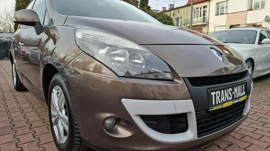 RENAULT Scenic -