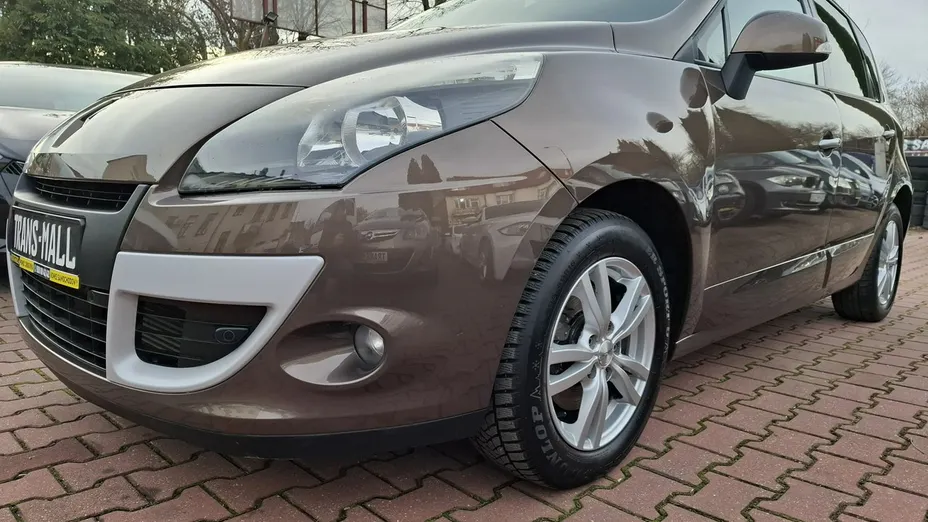 RENAULT Scenic -
