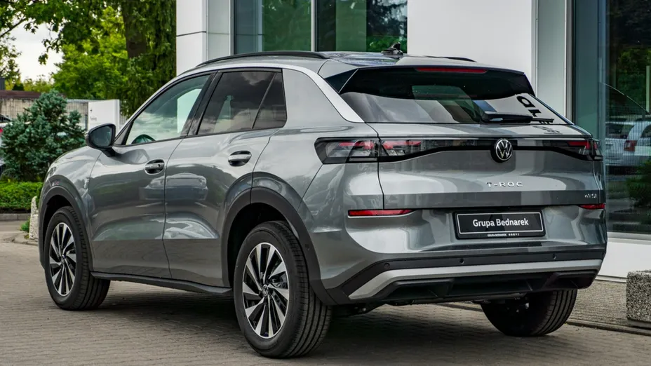 VOLKSWAGEN T-ROC -