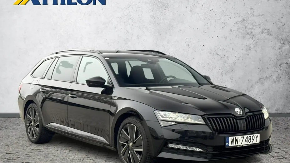 SKODA Superb -