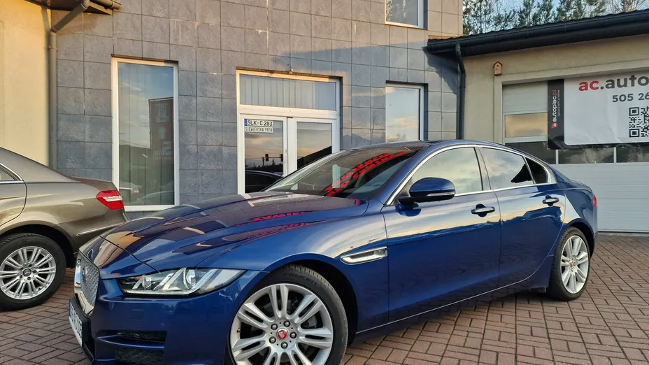 JAGUAR XE -