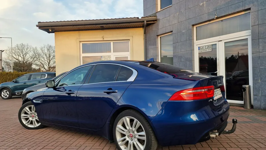 JAGUAR XE -