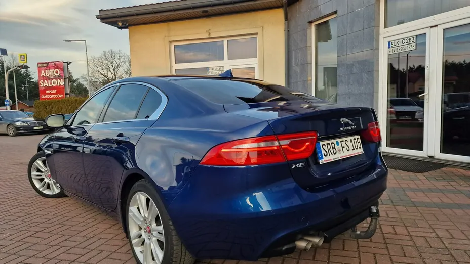 JAGUAR XE -