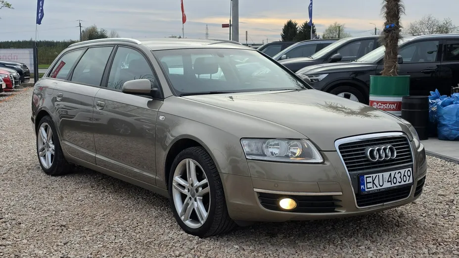 AUDI A6 -