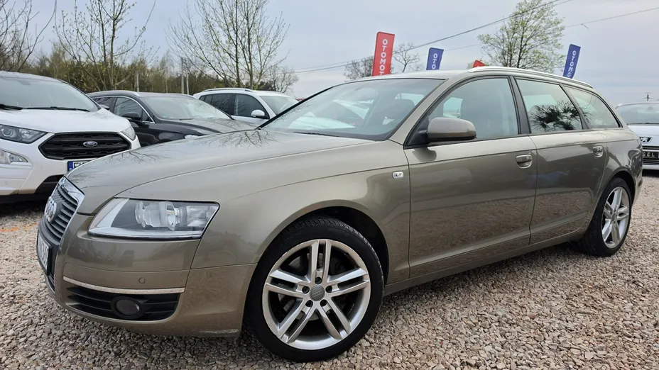 AUDI A6 -