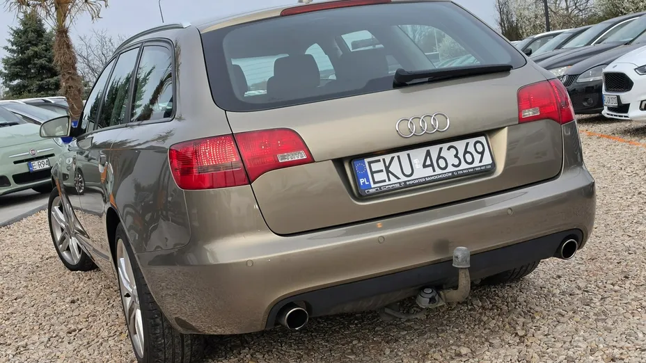 AUDI A6 -