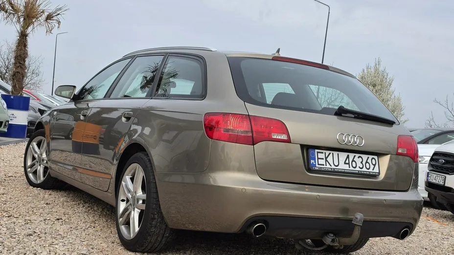 AUDI A6 -