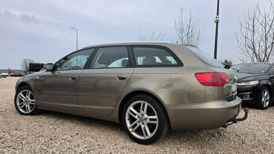 AUDI A6 -