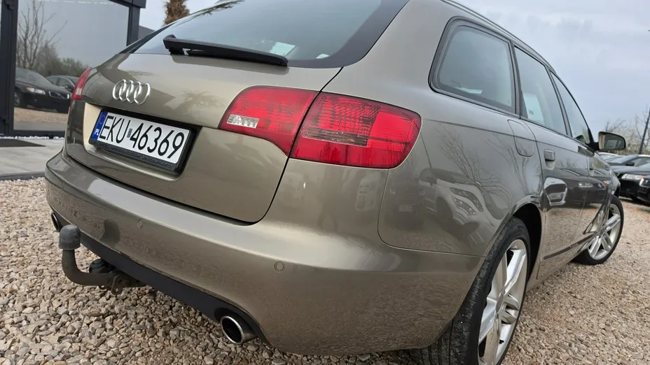AUDI A6 -
