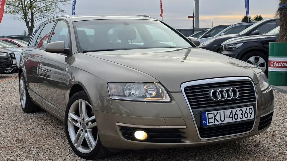 AUDI A6 -