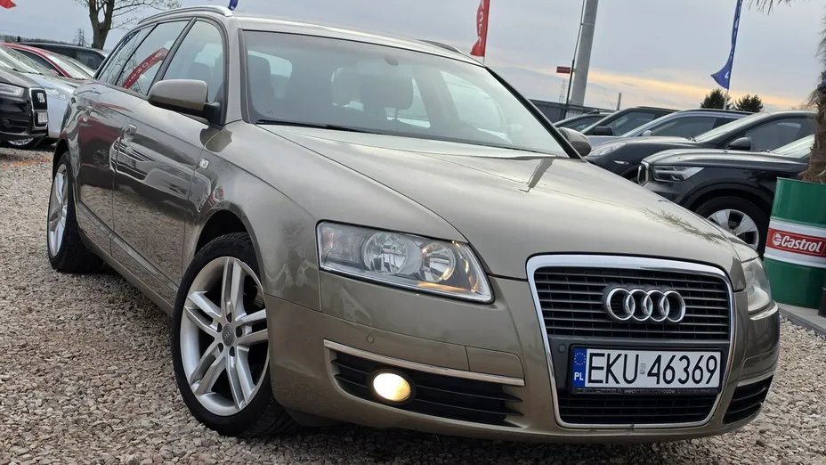 AUDI A6 -