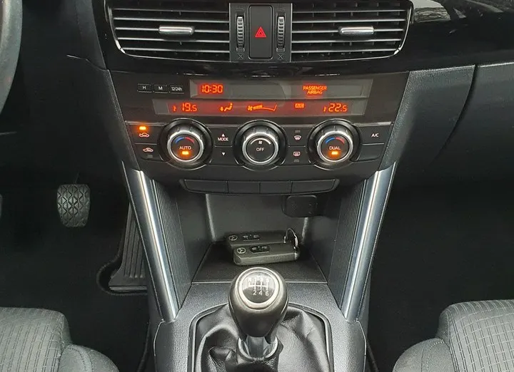 MAZDA CX-5 -