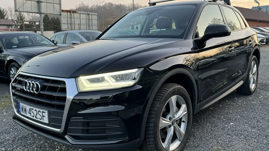 AUDI Q5 -