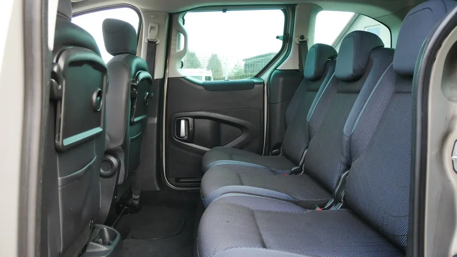 PEUGEOT Partner -