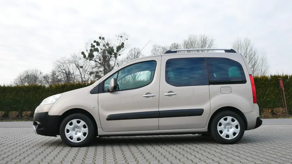 PEUGEOT Partner -